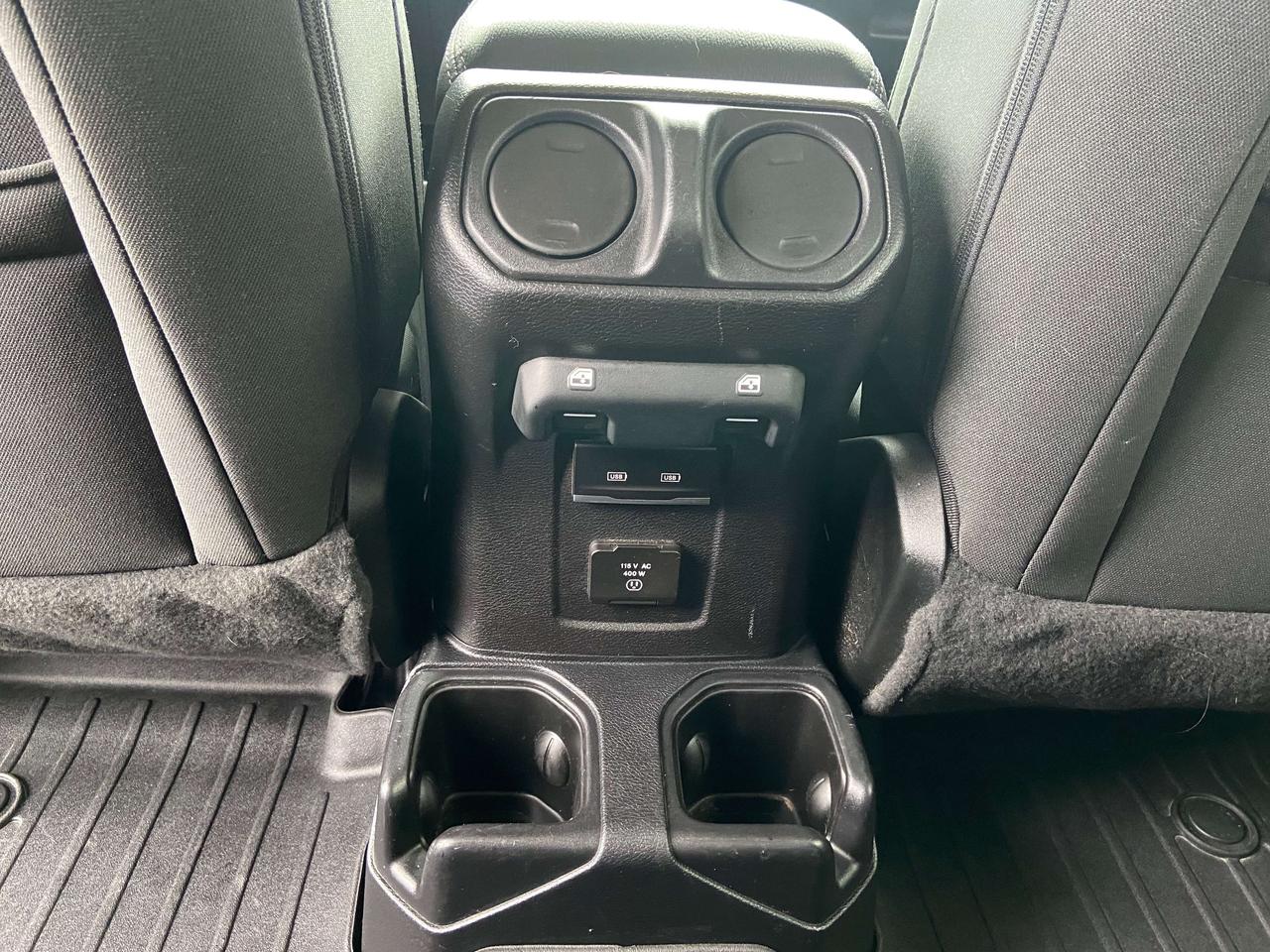 2021 Jeep Gladiator OVERLAND 4X4 HEATED SEATS AND WHEEL TOUCH SCREEN Photo