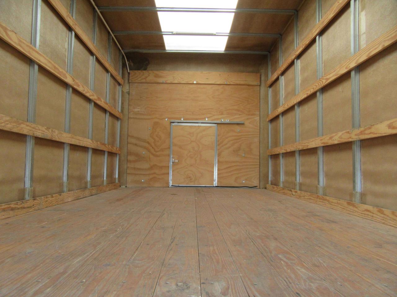 2024 Chevrolet Express 3500 16FT HIGH BOX CUBE VAN Photo