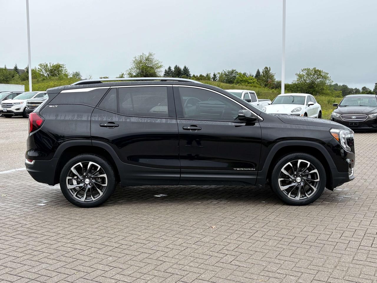 2023 GMC Terrain SLT AWD   Nav   Pano Roof   Leather   Heated Seats Photo