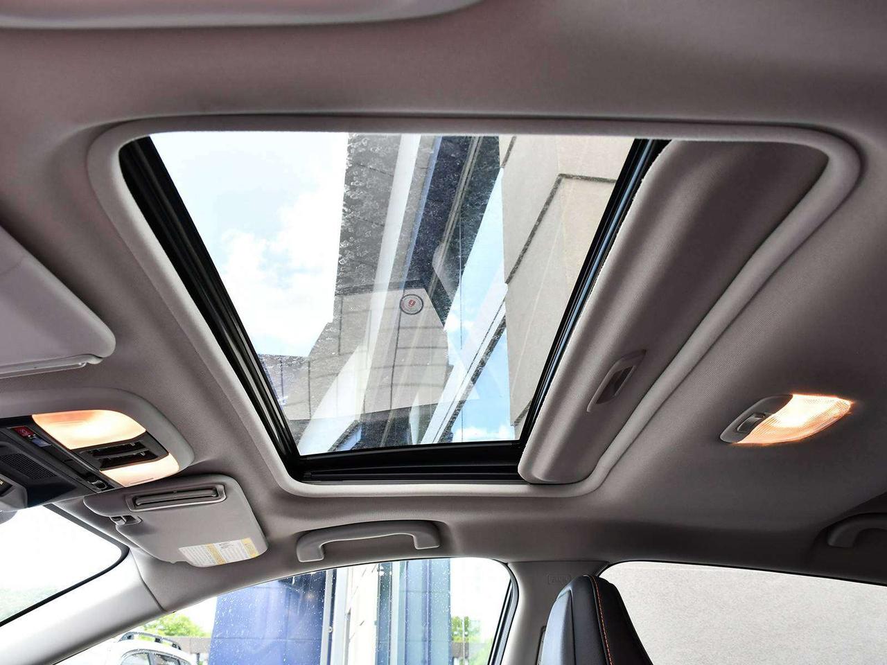 2024 Subaru Crosstrek LIMITED   1OWNER   SUNROOF   NAVI   CARPLAY   CAM Photo