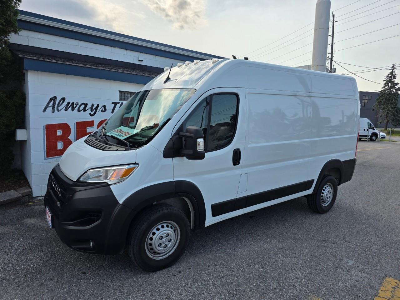 2025 RAM ProMaster 2500 High Roof Cargo Van 136 in. WB Photo3