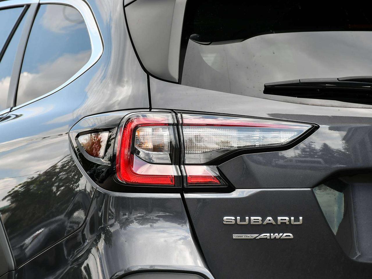 2024 Subaru Outback TOURING   AWD   1 OWNER   CLEAN CARFAX   SUNROOF Photo