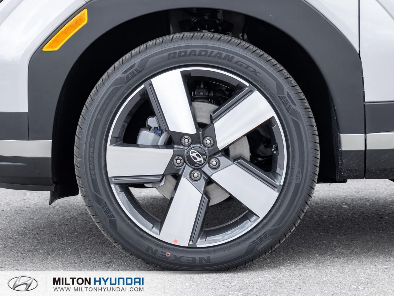 2026 Hyundai Santa Fe HEV Luxury 4dr All-Wheel Drive Photo3