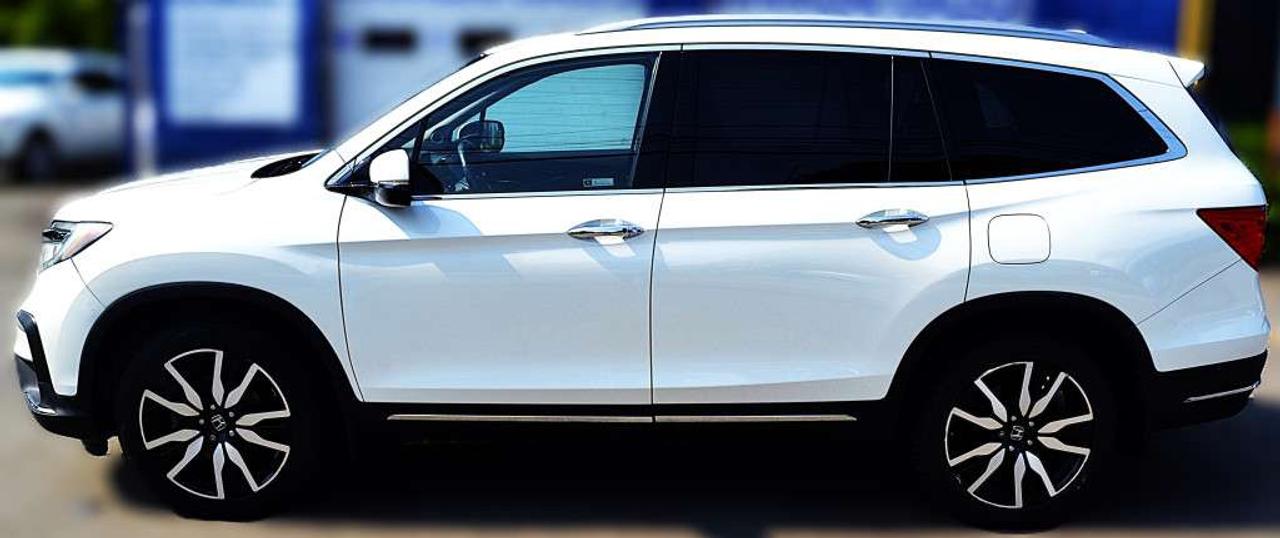2019 Honda Pilot Touring 8-Passenger All-wheel Drive Photo5
