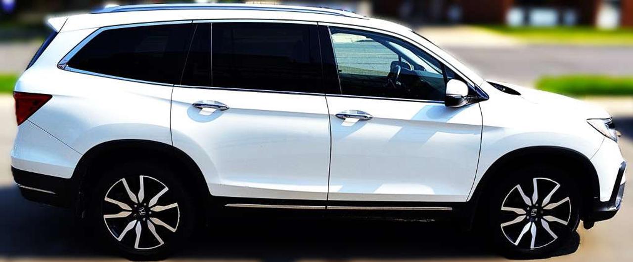 2019 Honda Pilot Touring 8-Passenger All-wheel Drive Photo