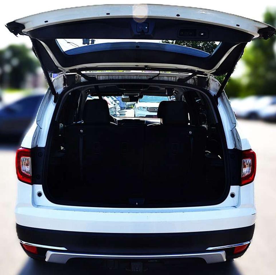2019 Honda Pilot Touring 8-Passenger All-wheel Drive Photo