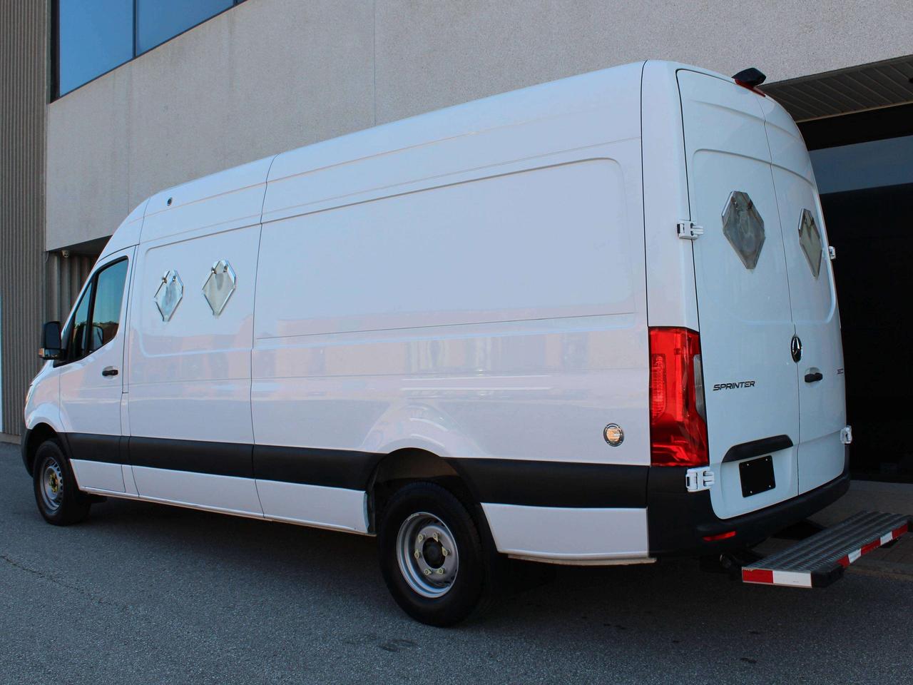 2020 Mercedes-Benz Sprinter 3500" - "SINGLE REAR WHEELS" - "3.0L DIESEL Photo