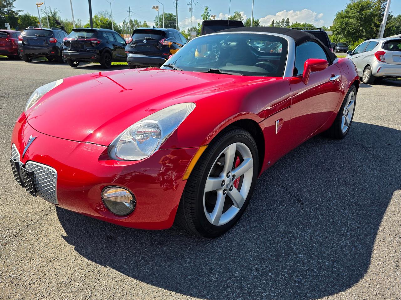 2006 Pontiac Solstice Base 2dr Convertible Photo