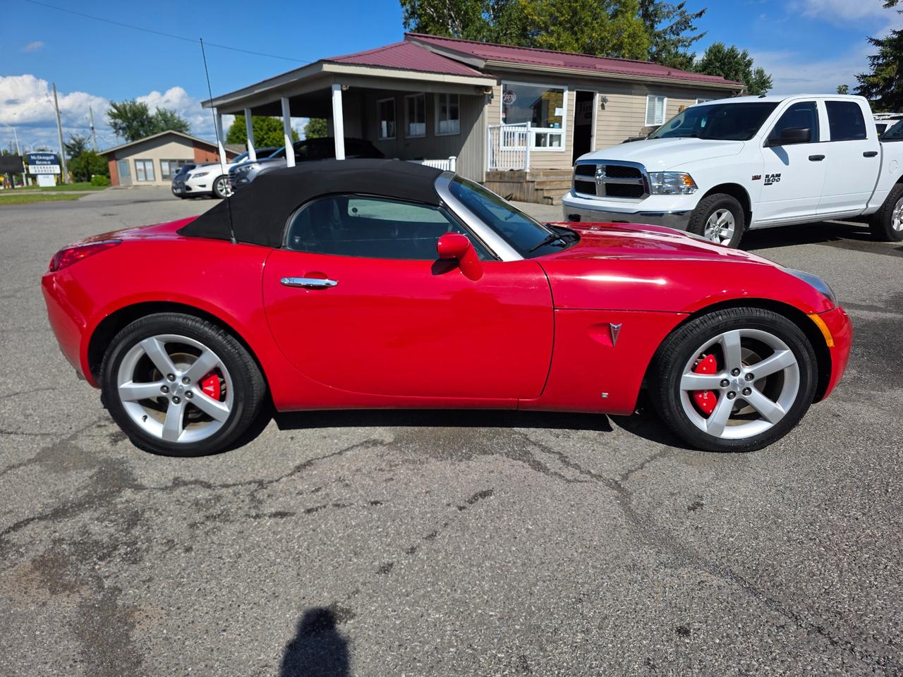 2006 Pontiac Solstice Base 2dr Convertible Photo