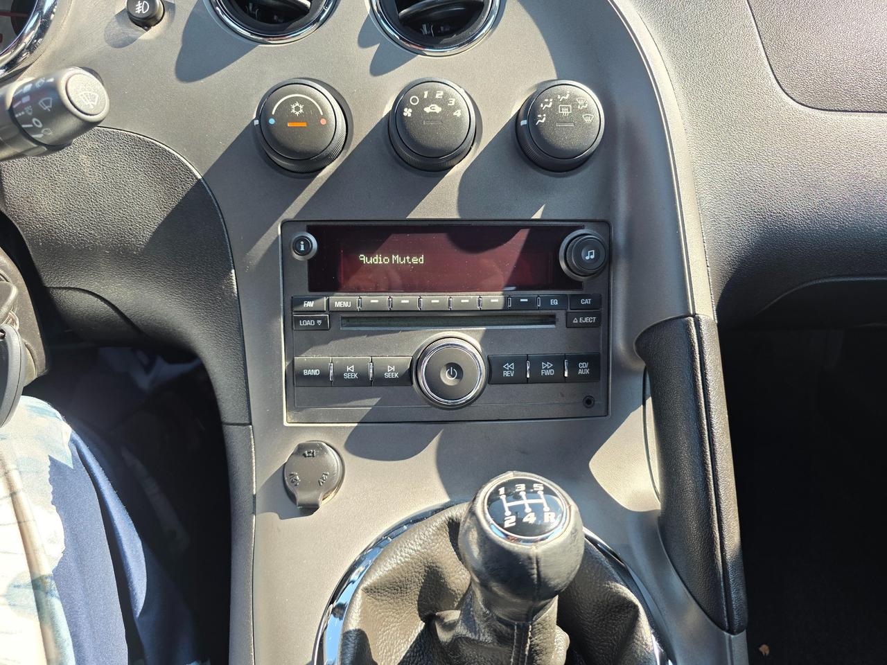 2006 Pontiac Solstice Base 2dr Convertible Photo