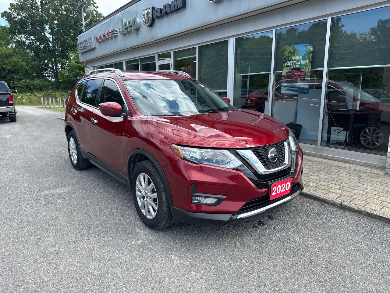 2020 Nissan Rogue S Photo2