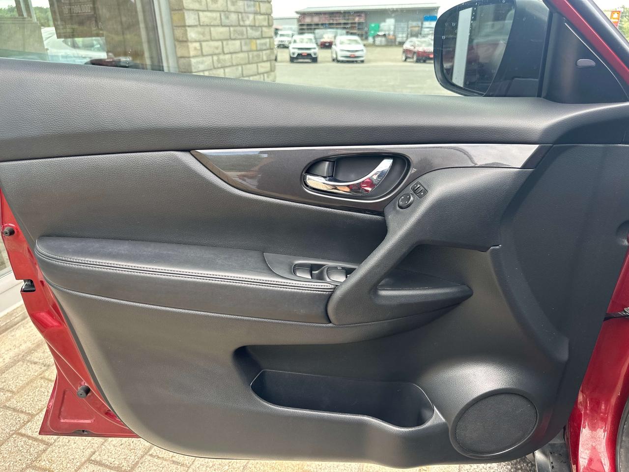 2020 Nissan Rogue S Photo
