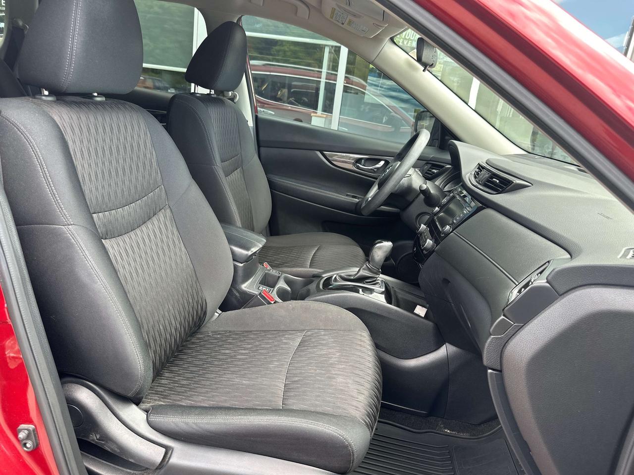 2020 Nissan Rogue S Photo