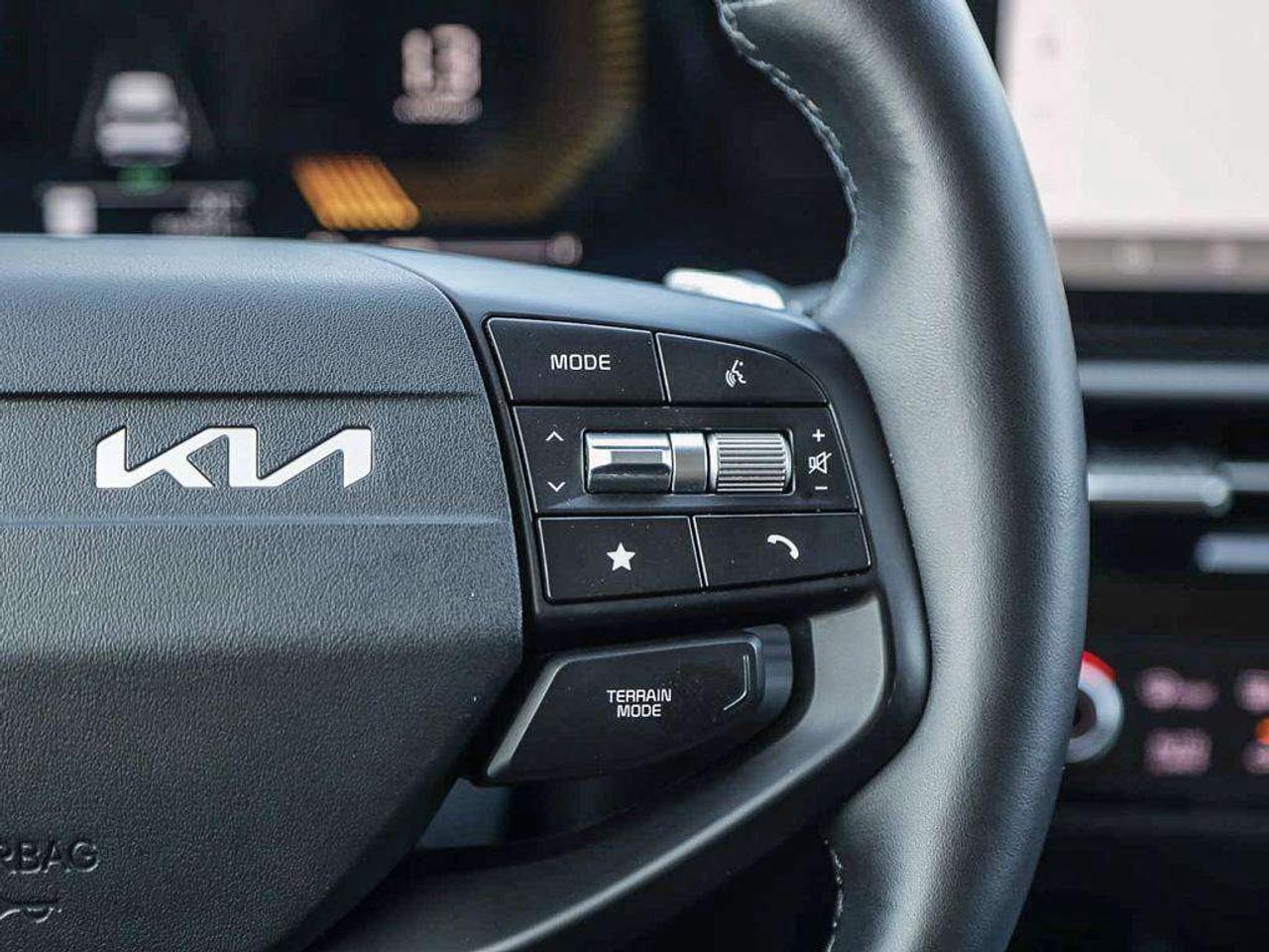 2026 Kia Sportage EX   AWD   Leather   Apple CarPlay   Heated Steering Wheel Photo