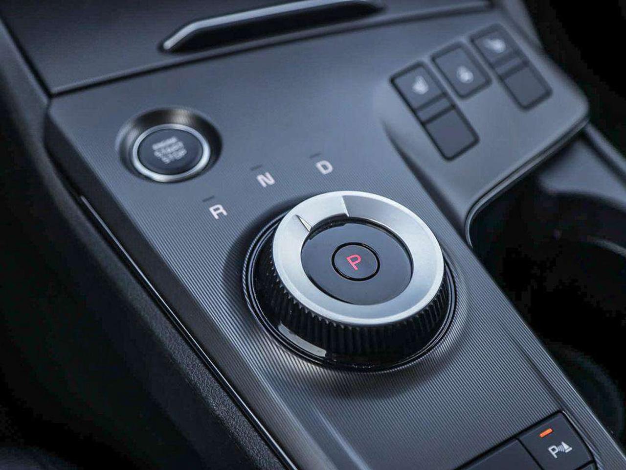 2026 Kia Sportage EX   AWD   Leather   Apple CarPlay   Heated Steering Wheel Photo