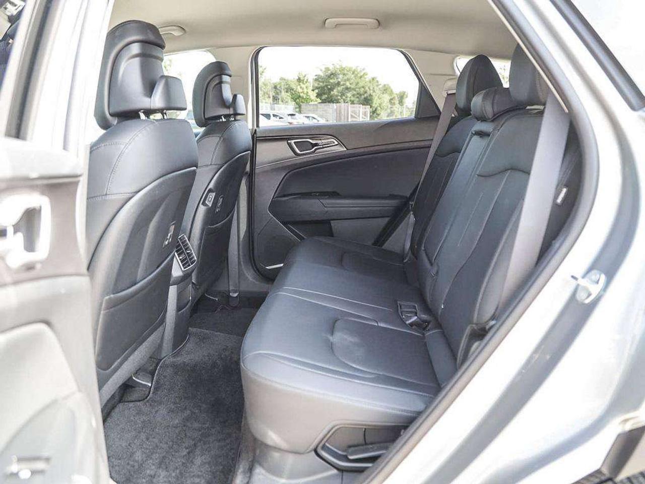 2026 Kia Sportage EX   AWD   Leather   Apple CarPlay   Heated Steering Wheel Photo