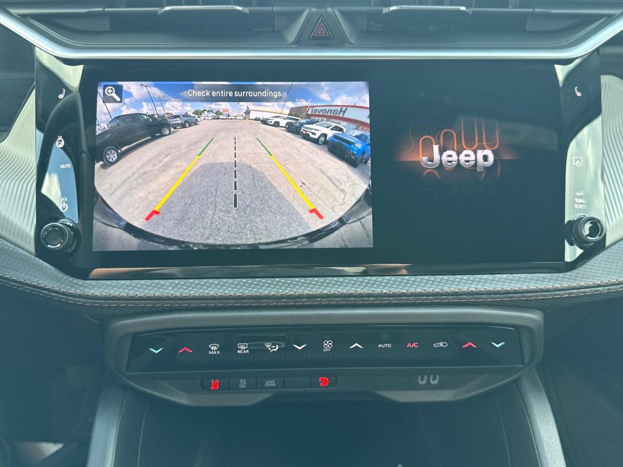 2026 Jeep Cherokee Limited 4X4 Photo