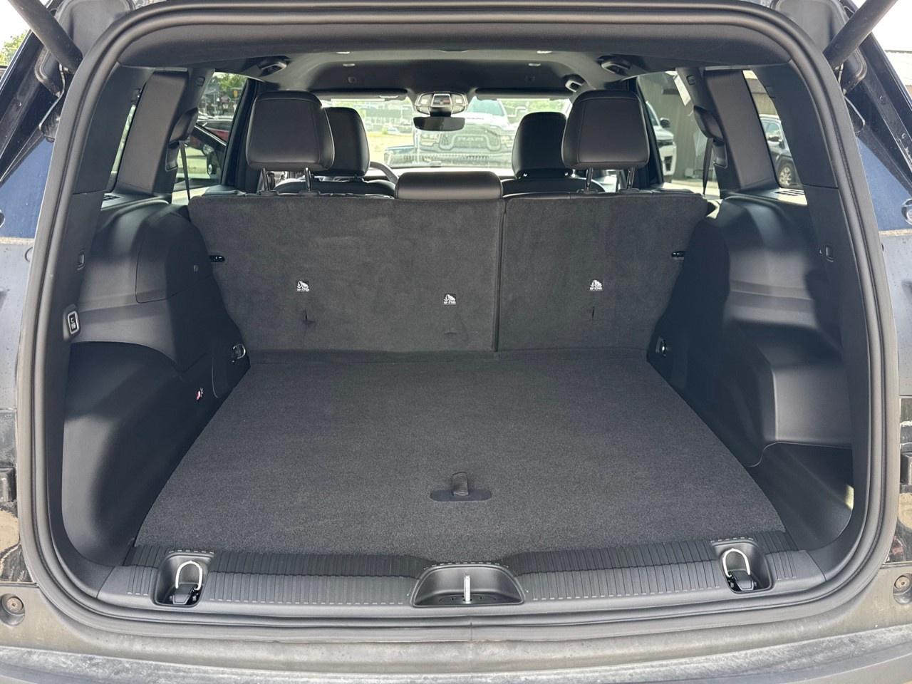 2026 Jeep Cherokee Limited 4X4 Photo