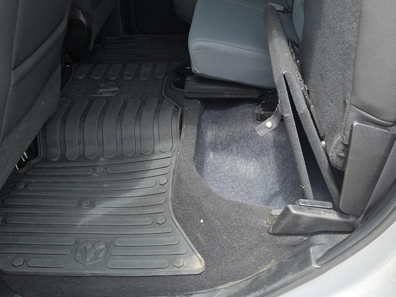 2023 RAM 1500 Classic SLT 4x4 Crew Cab 5'7" Box Photo