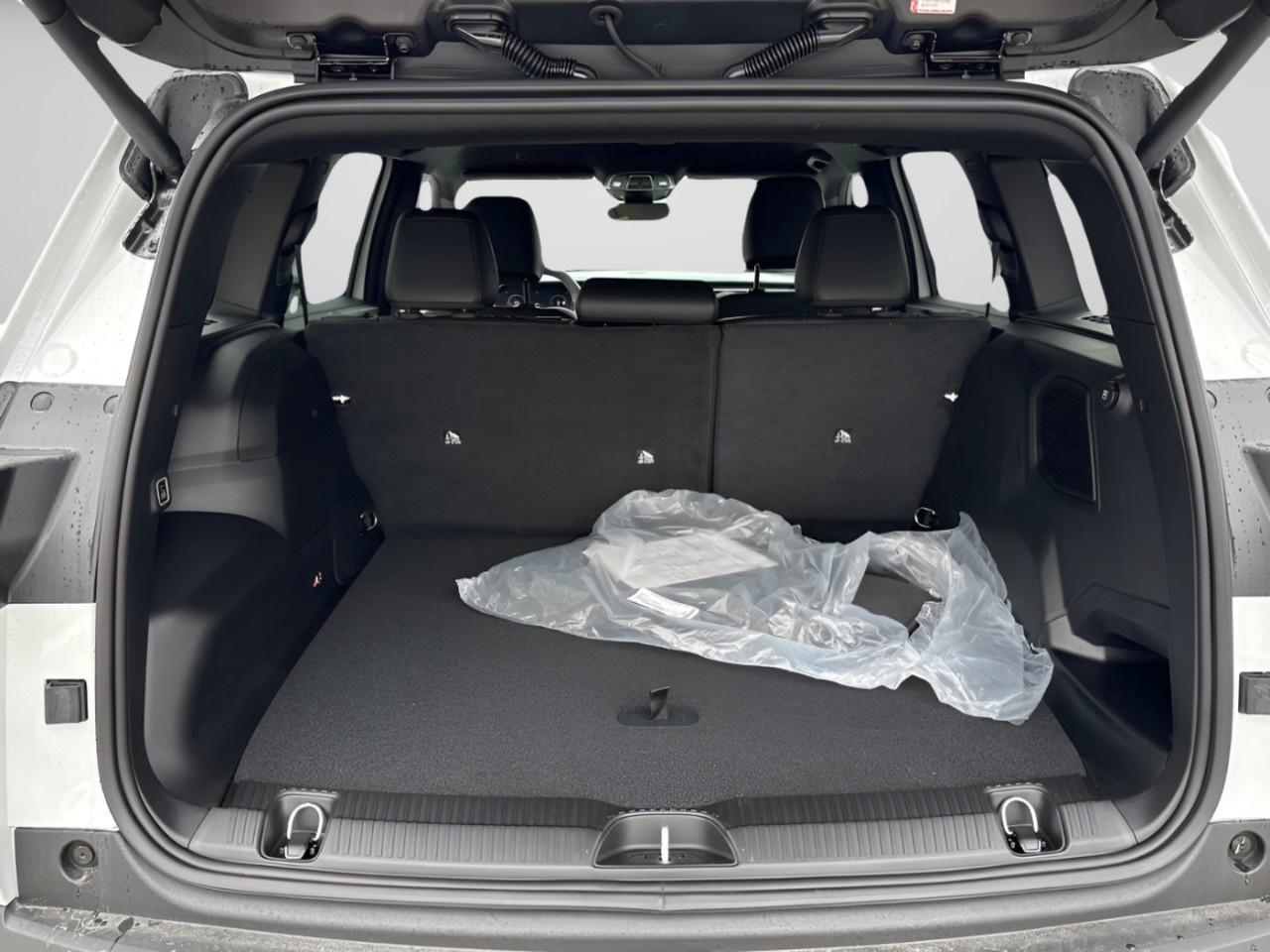 2026 Jeep Cherokee Limited 4X4 Photo