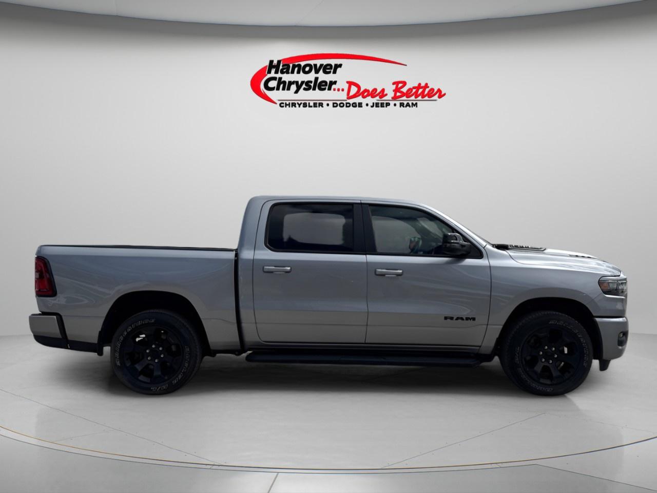 2025 RAM 1500 SPORT 4X4 CREW CAB 5'7" BOX Photo4