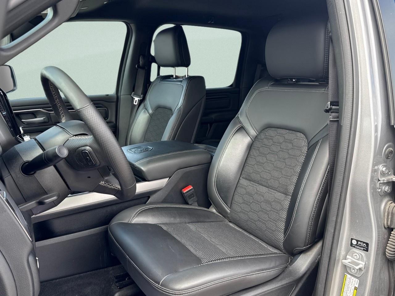 2025 RAM 1500 SPORT 4X4 CREW CAB 5'7" BOX Photo