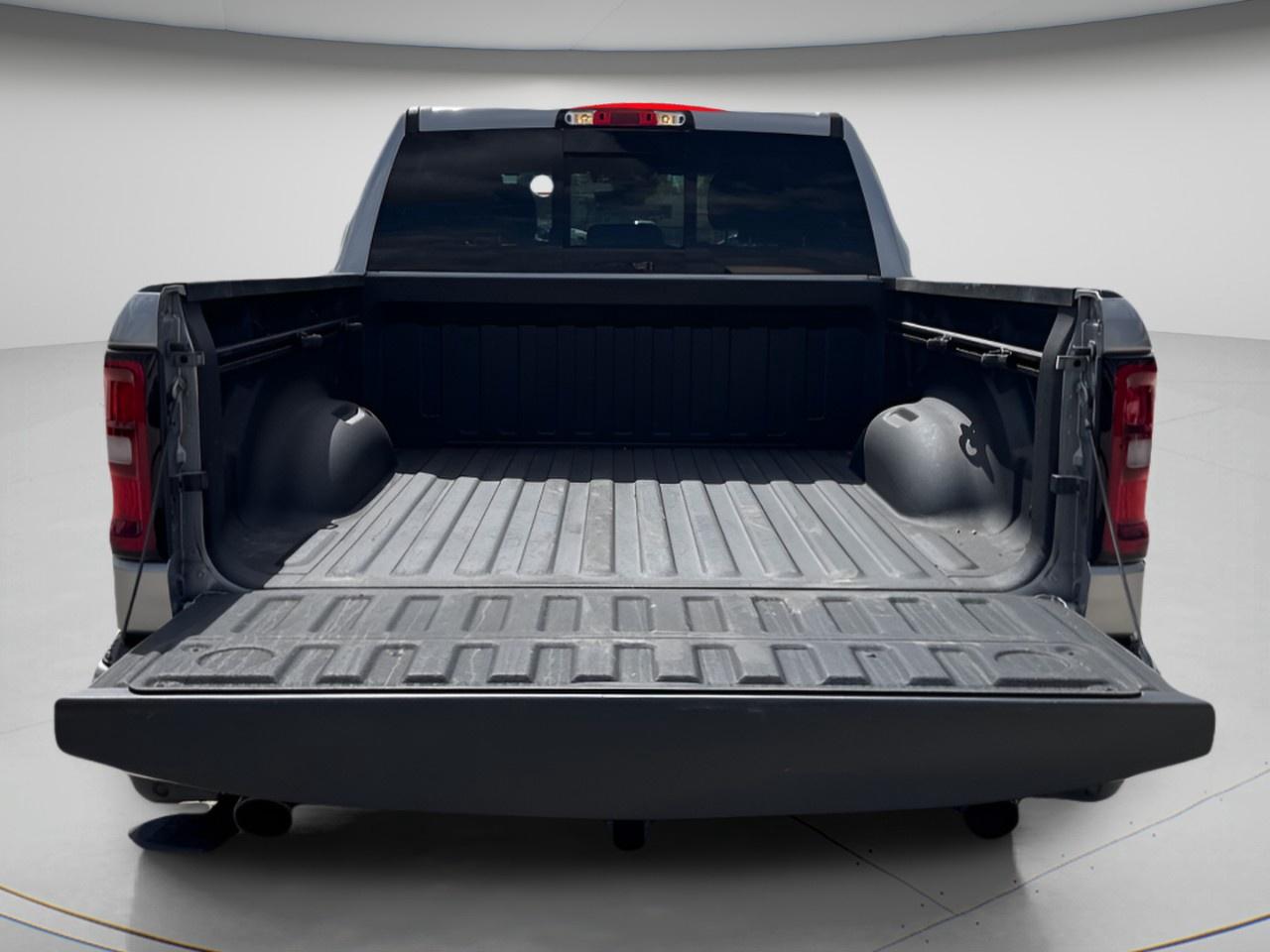 2025 RAM 1500 SPORT 4X4 CREW CAB 5'7" BOX Photo
