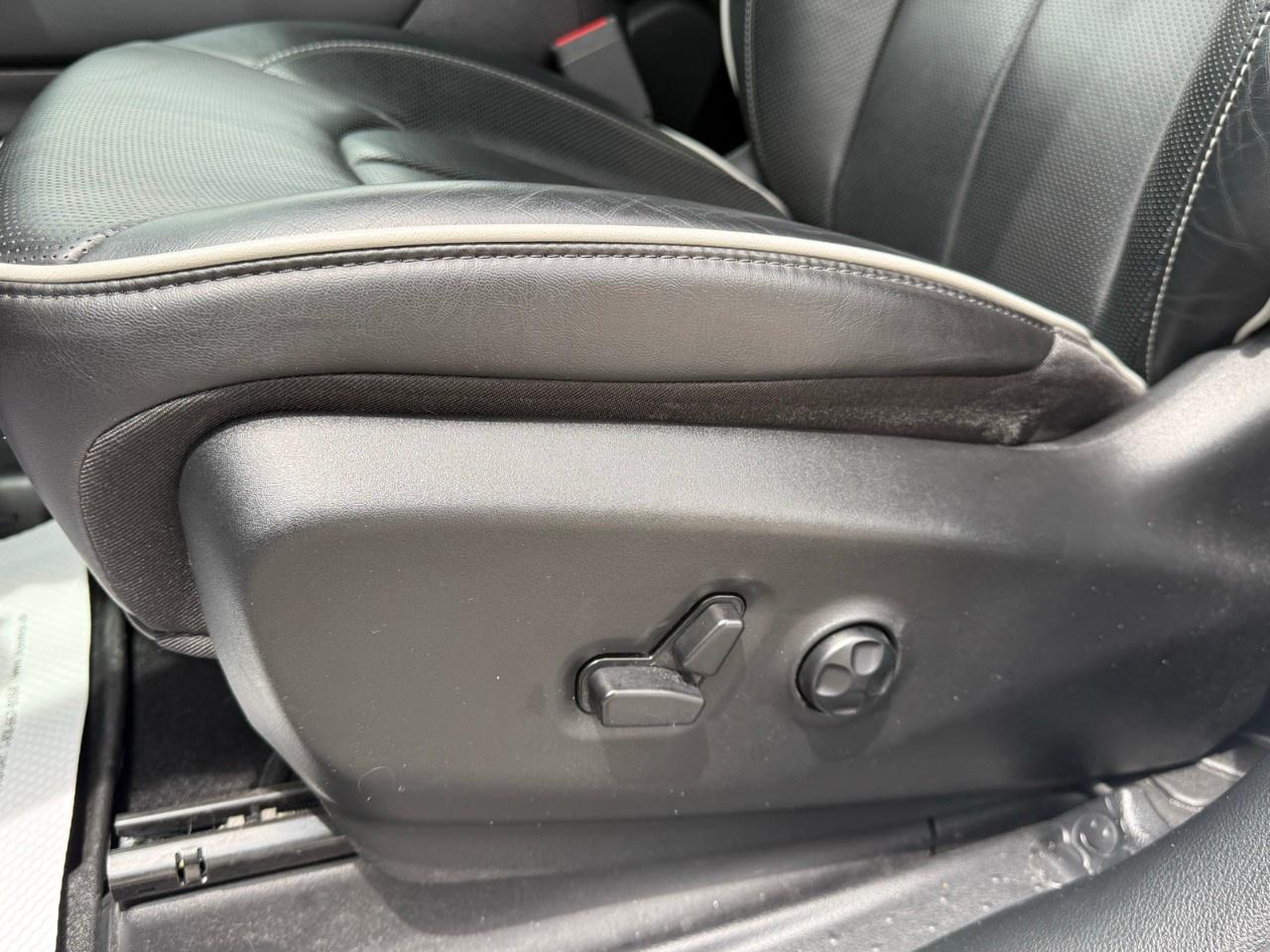 2024 Chrysler Pacifica Limited FWD Photo