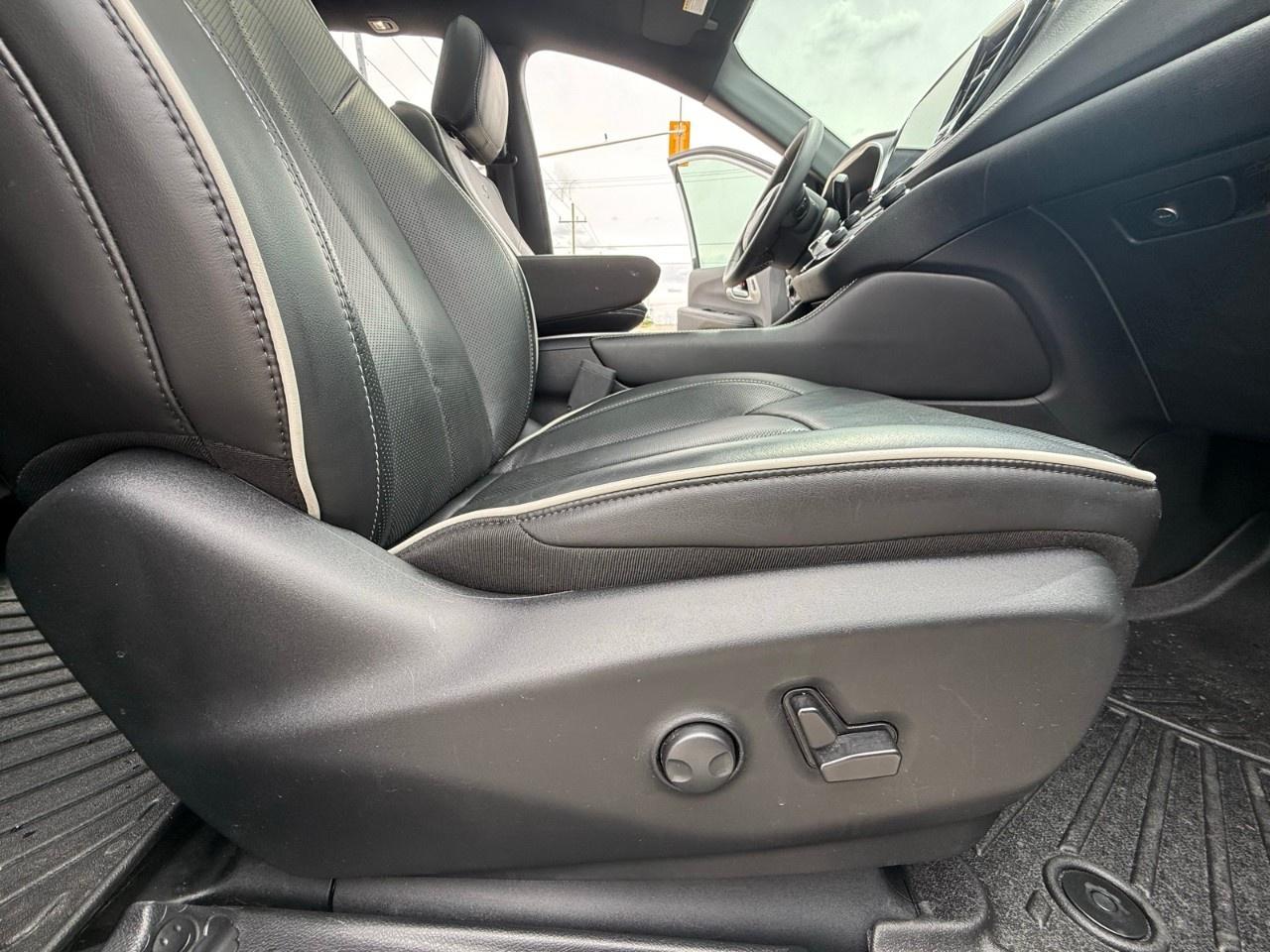 2024 Chrysler Pacifica Limited FWD Photo