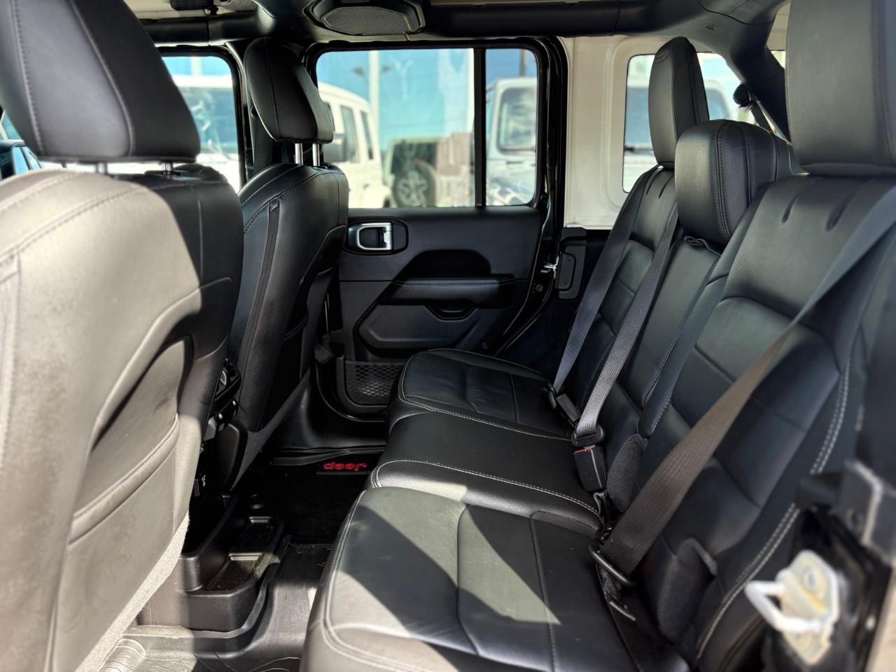 2021 Jeep WRANGLER UNLIMITED Sahara 4dr 4x4 Photo4