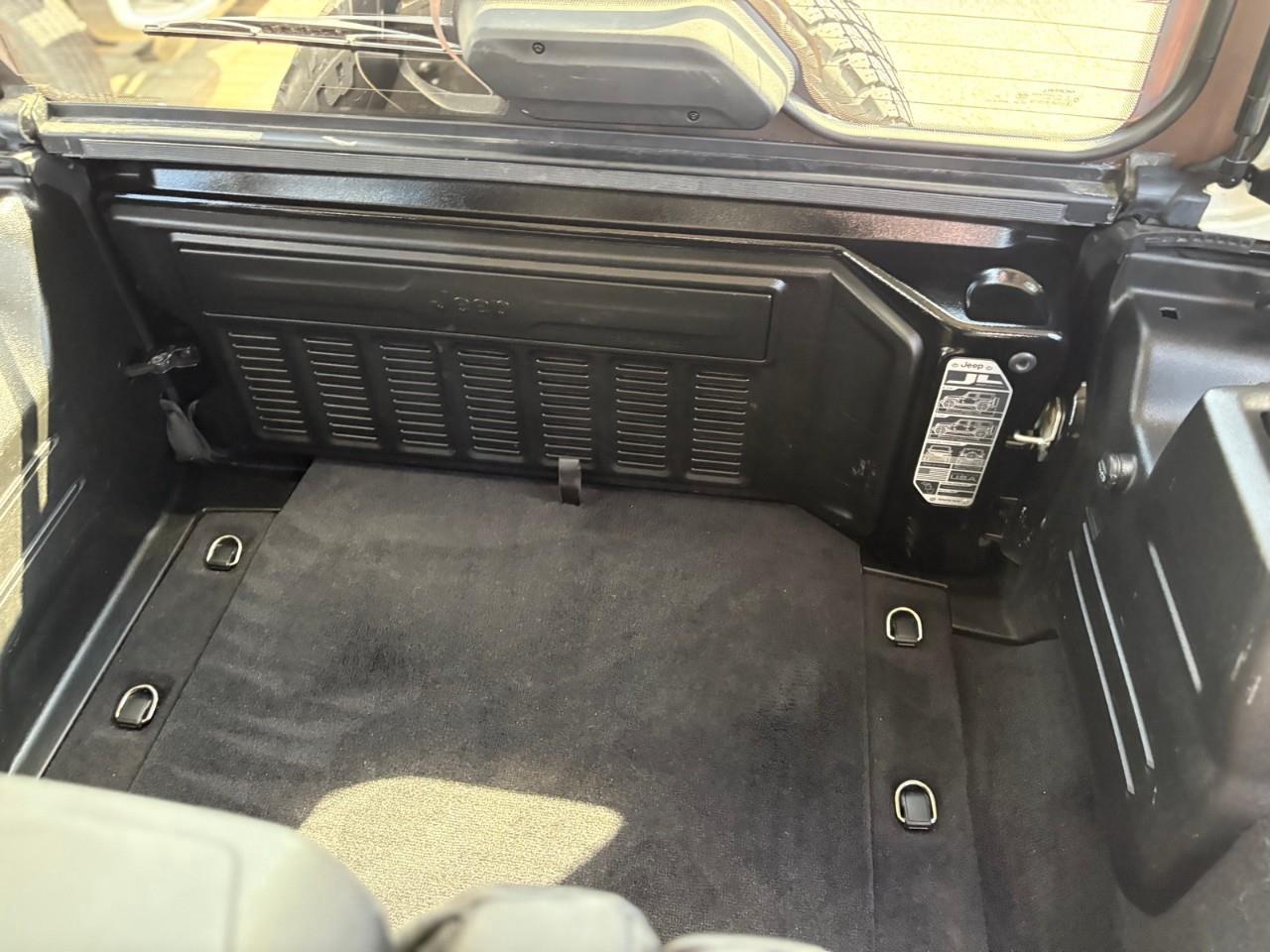 2021 Jeep WRANGLER UNLIMITED Sahara 4dr 4x4 Photo