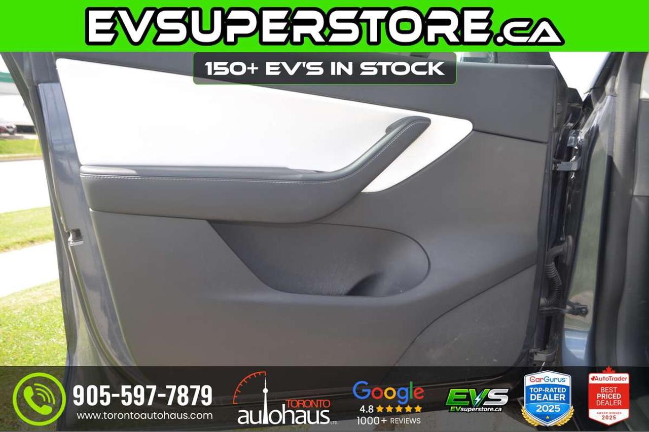 2022 Tesla Model Y PERFORMANCE I WHITE INT I  AT EVSUPERSTORE.CA Photo