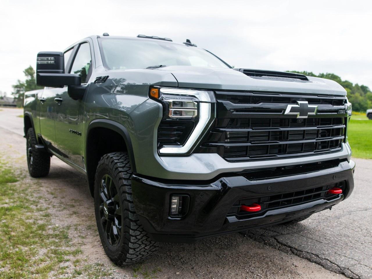 2026 Chevrolet SILVERADO 2500HD 4WD Crew Cab Standard Box LT Photo