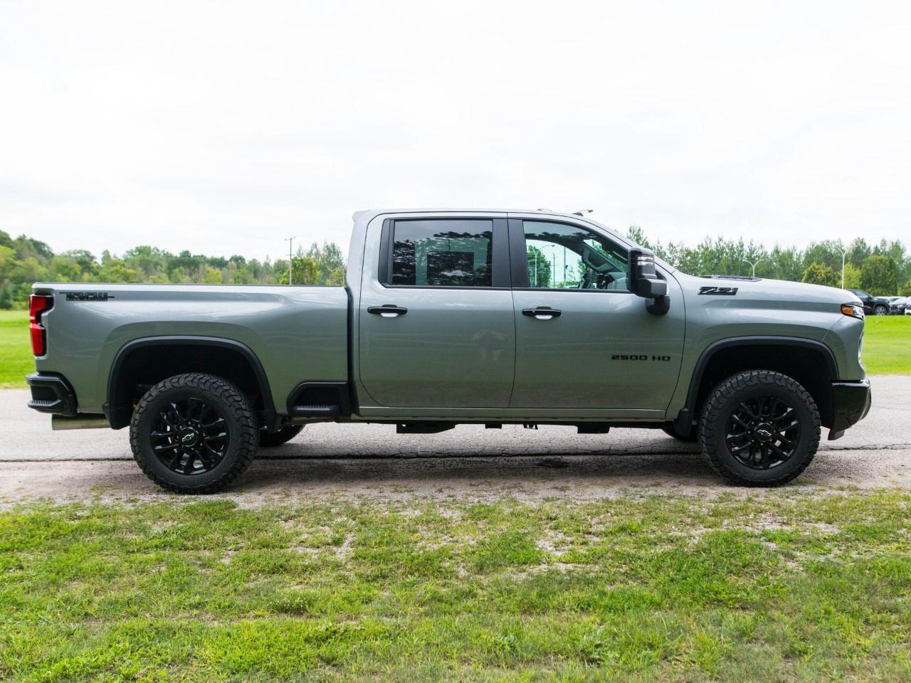 2026 Chevrolet SILVERADO 2500HD 4WD Crew Cab Standard Box LT Photo