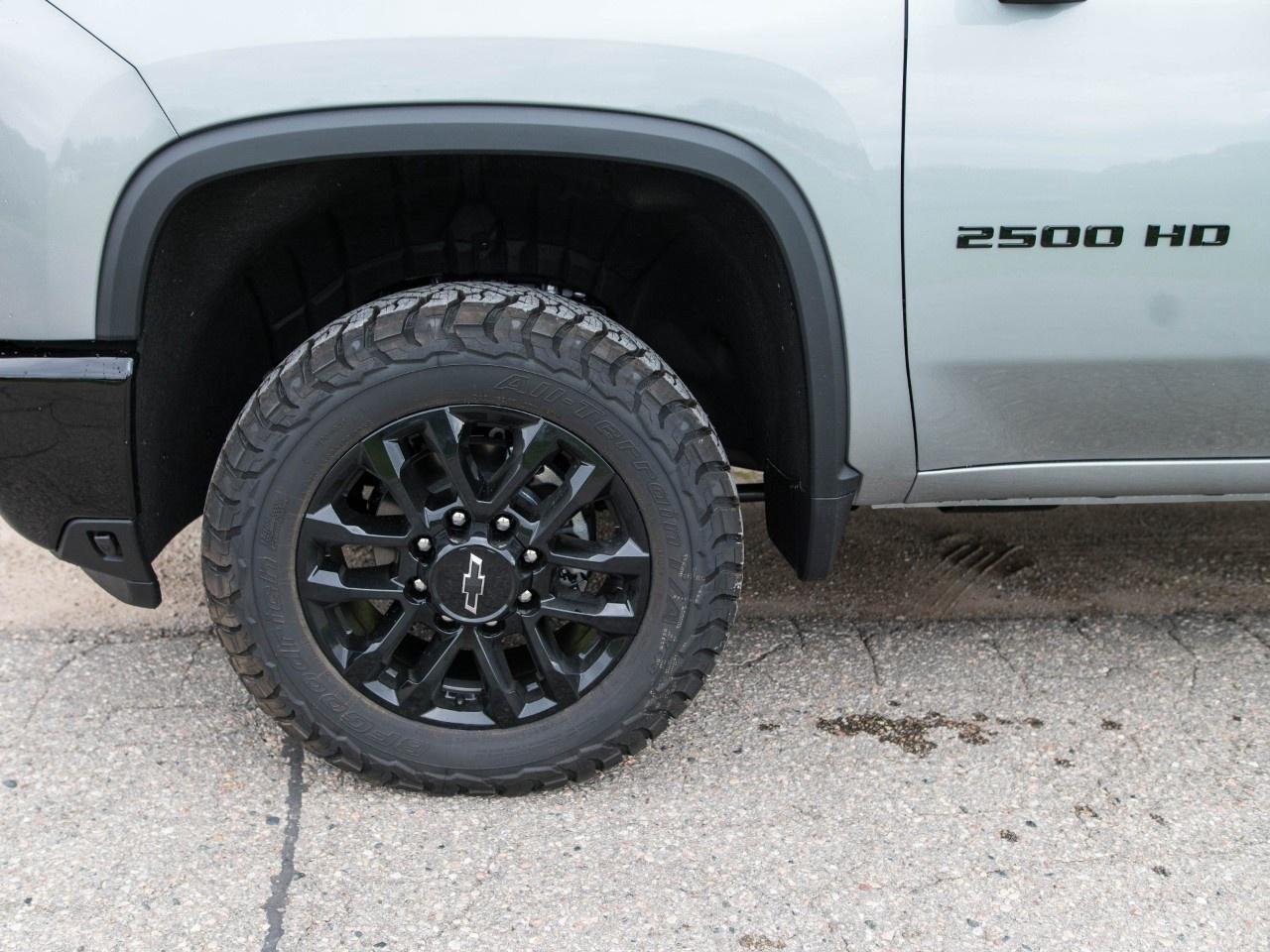 2026 Chevrolet SILVERADO 2500HD 4WD Crew Cab Standard Box LT Photo