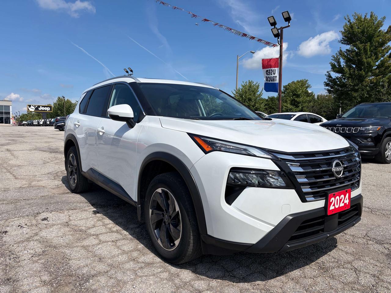 2024 Nissan Rogue SV MOONROOF Photo