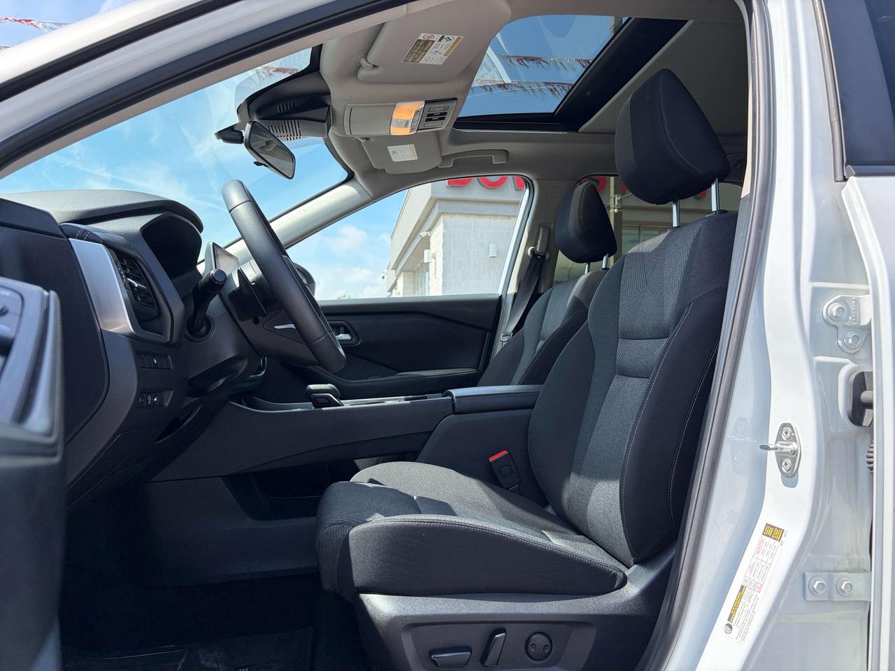 2024 Nissan Rogue SV MOONROOF Photo