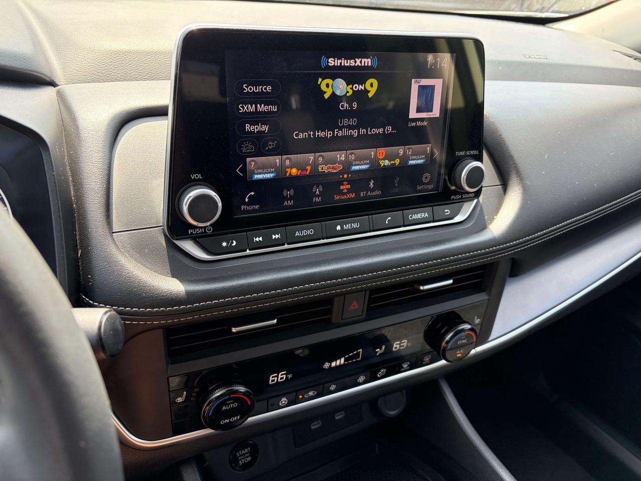 2024 Nissan Rogue SV MOONROOF Photo