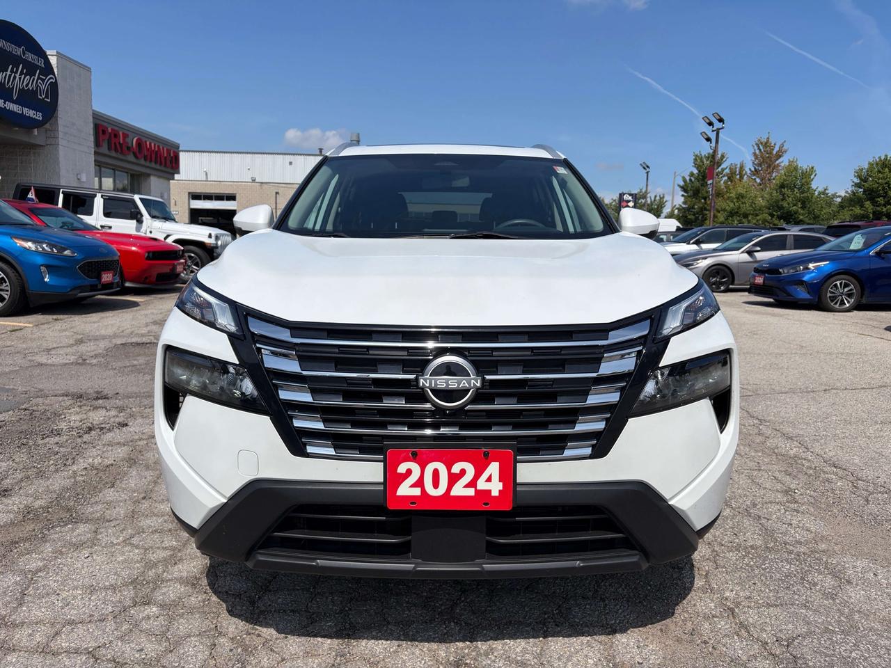 2024 Nissan Rogue SV MOONROOF Photo