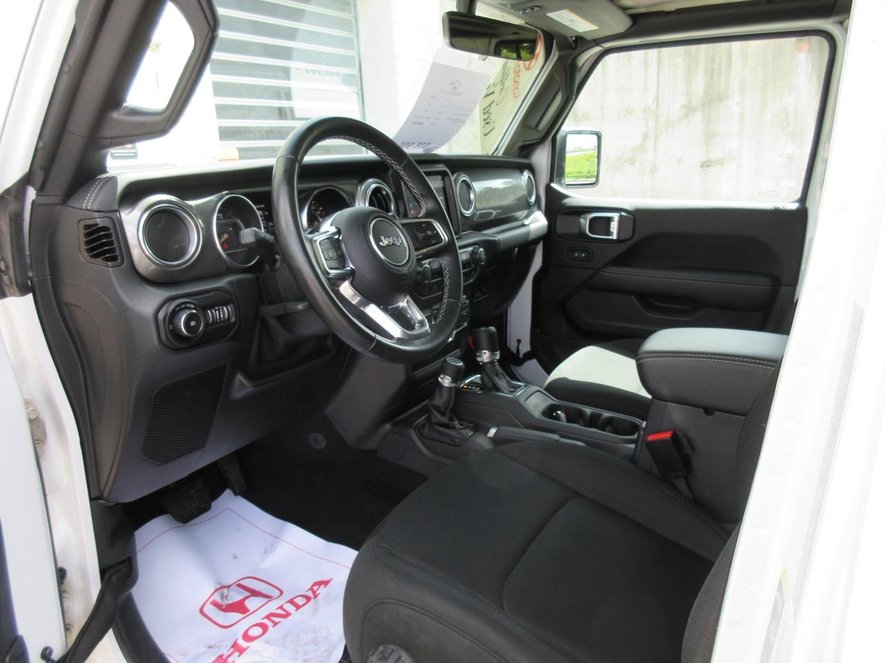 2021 Jeep WRANGLER UNLIMITED Sahara 4dr 4x4 Photo
