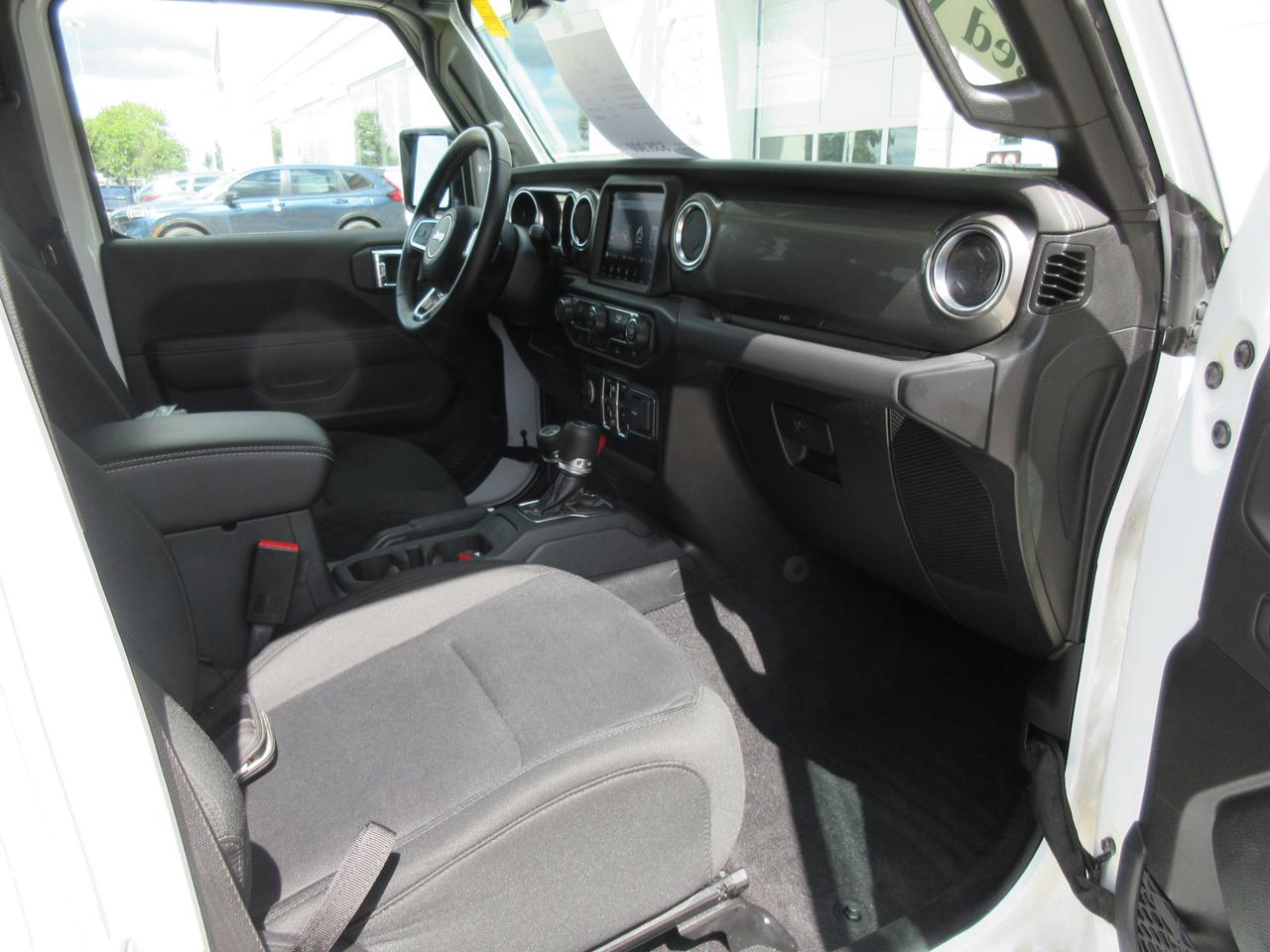 2021 Jeep WRANGLER UNLIMITED Sahara 4dr 4x4 Photo