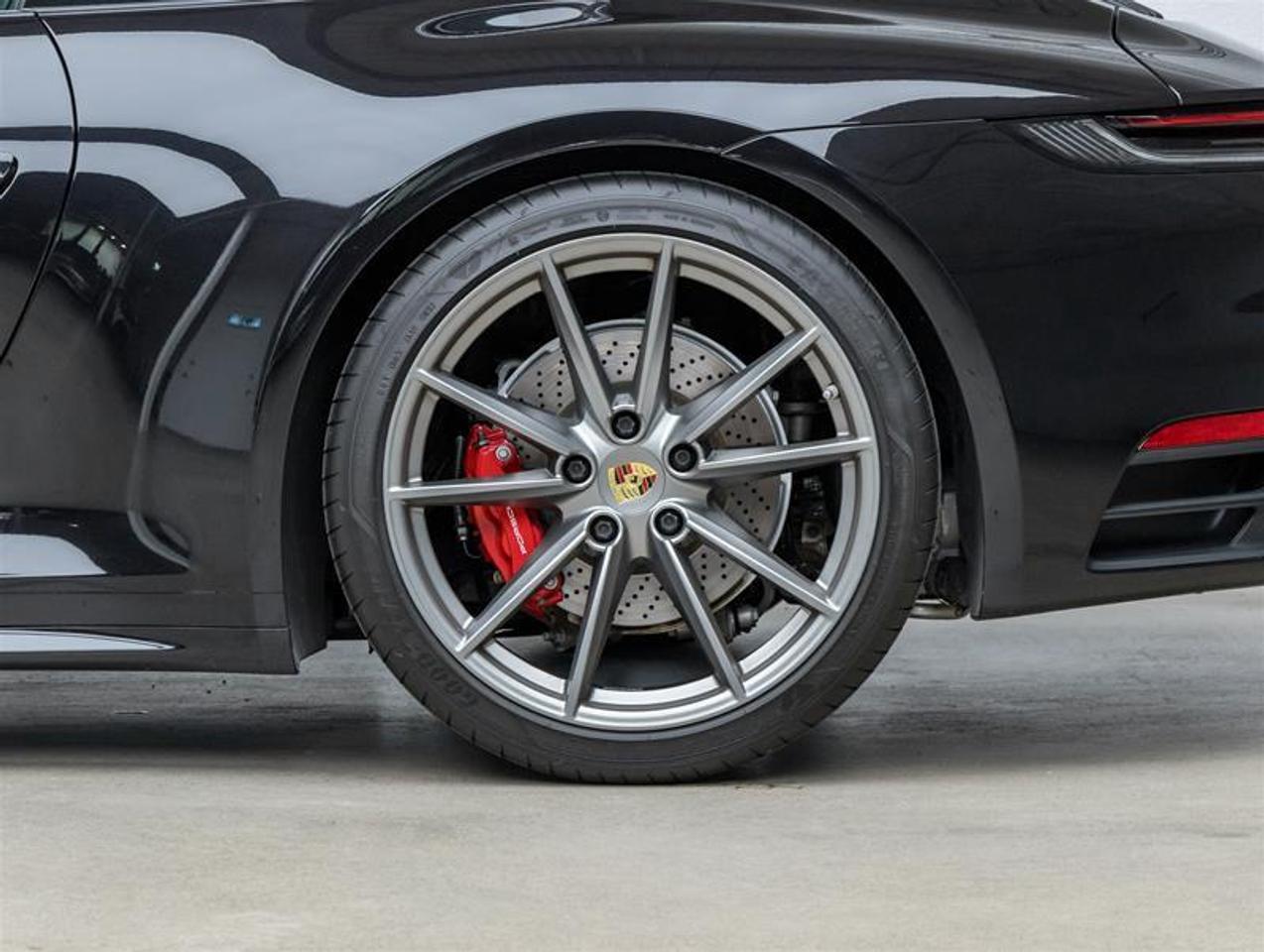 2020 Porsche 911  Photo