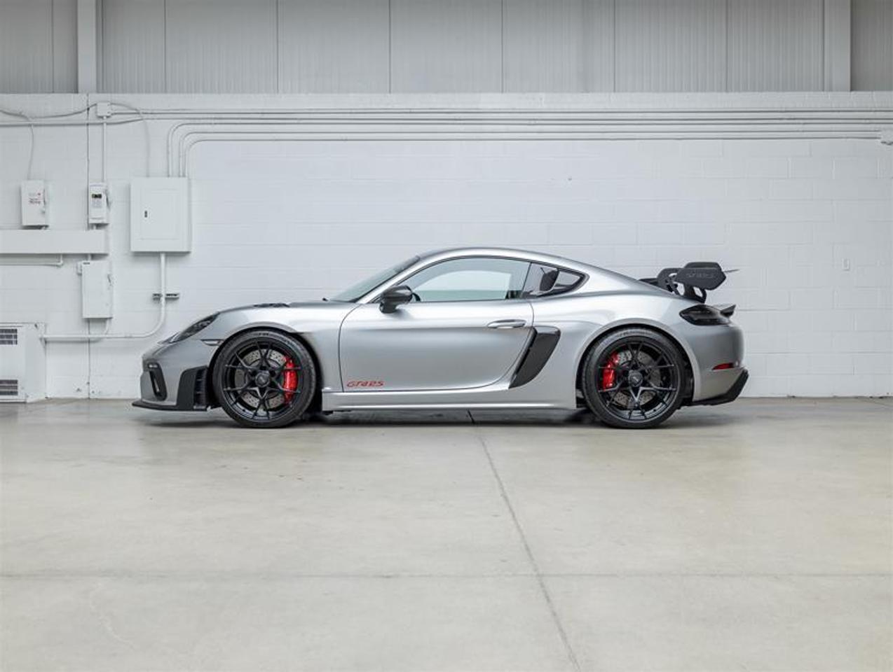 2025 Porsche 718 Cayman  Photo