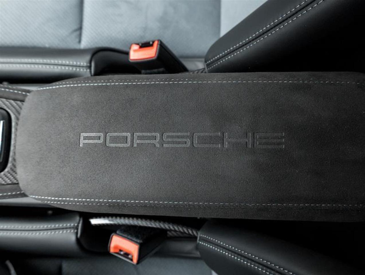 2025 Porsche 718 Cayman  Photo