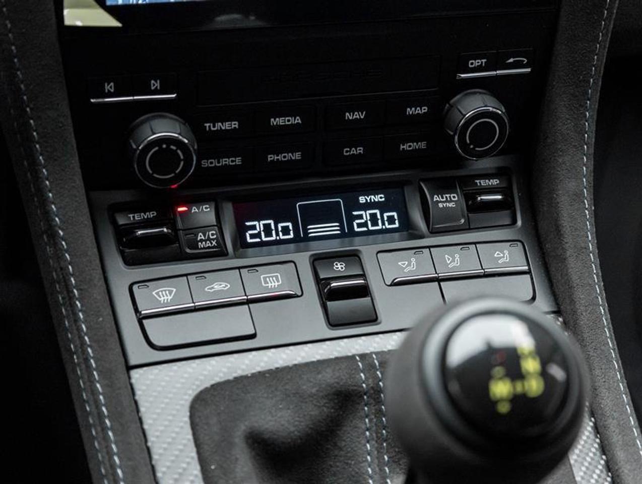 2025 Porsche 718 Cayman  Photo