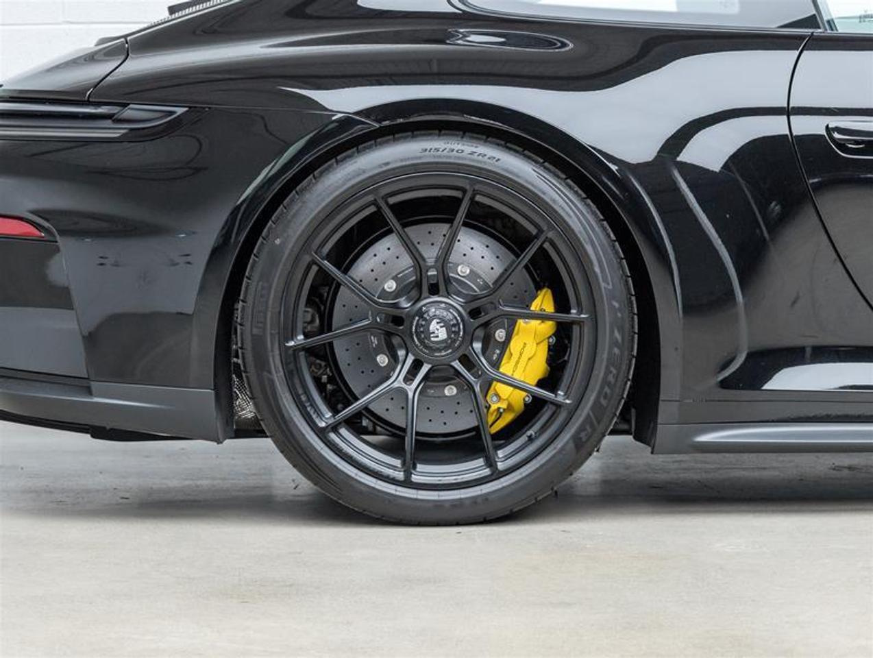 2025 Porsche 911  Photo