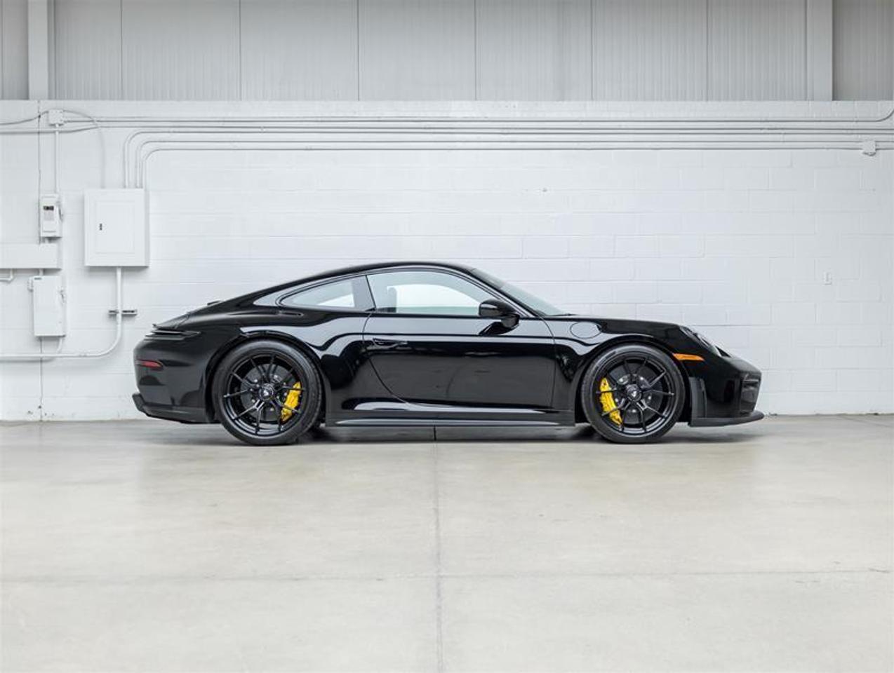 2025 Porsche 911  Photo