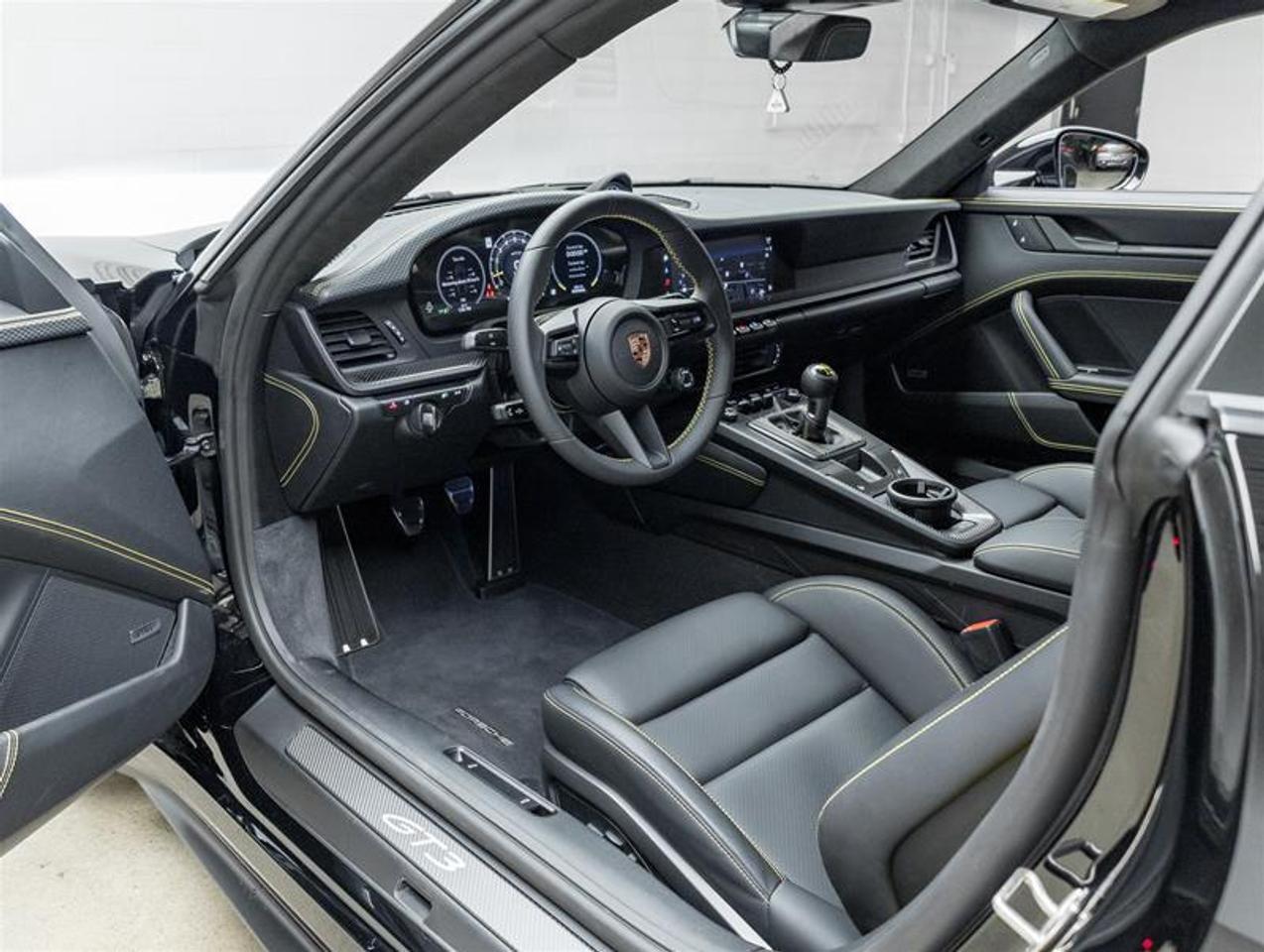 2025 Porsche 911  Photo