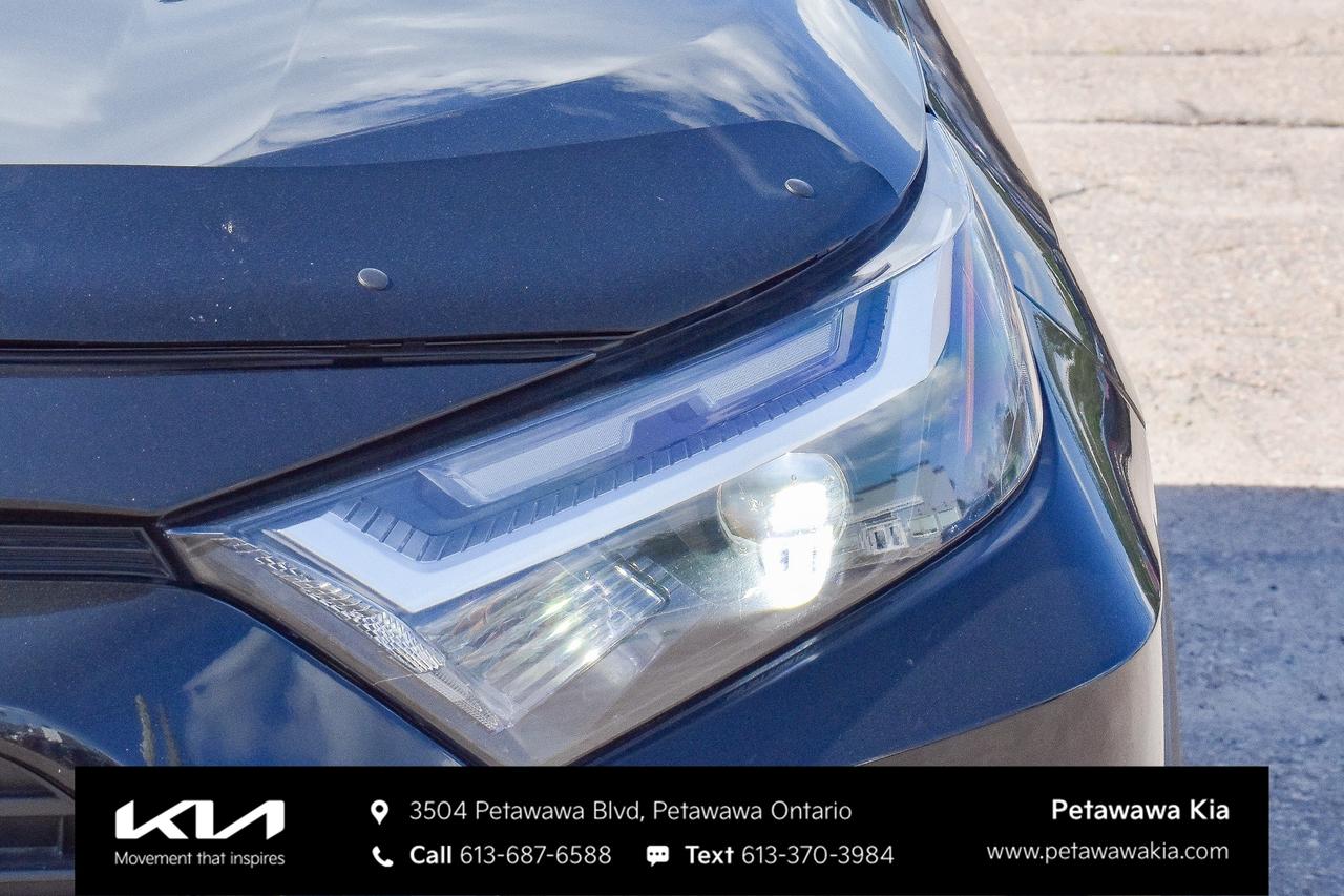 2023 Toyota RAV4 XLE 4dr All-wheel Drive Photo5