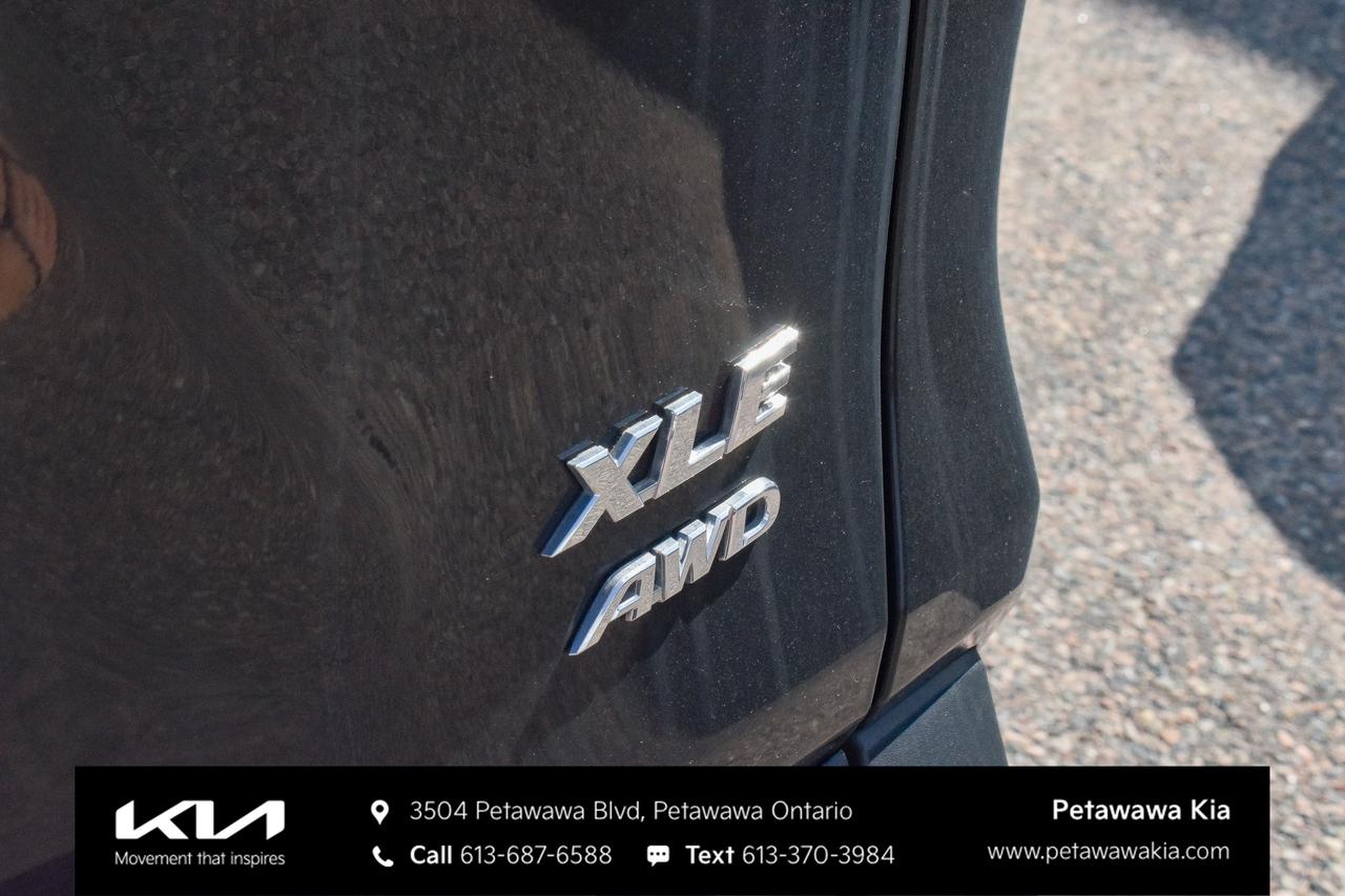 2023 Toyota RAV4 XLE 4dr All-wheel Drive Photo